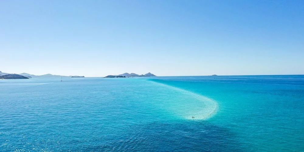 What to expect from a sailing vacation in the Whitsundays Islands.